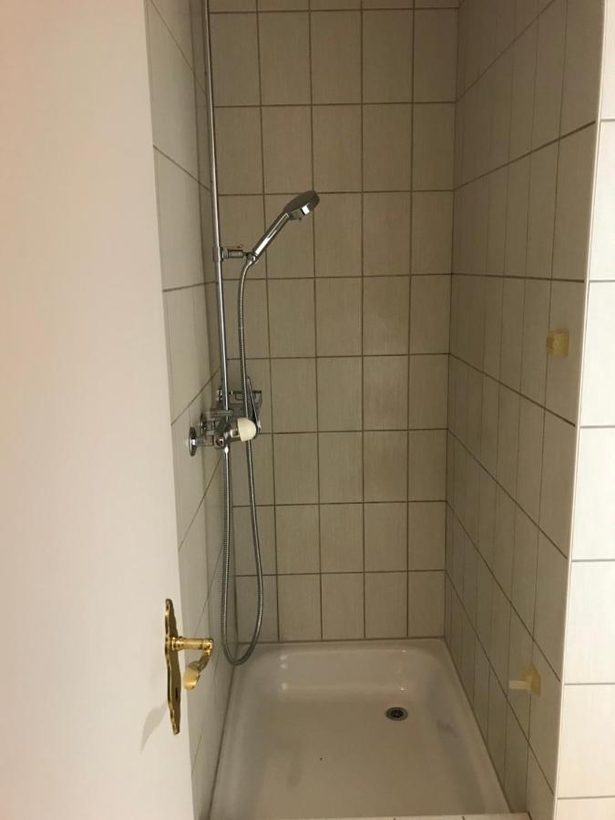 Simple Studio 36M2 In The Center Of Burgdorf Private Parking Small Bathroom Ngoại thất bức ảnh